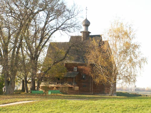 Деревянная Никольская церковь из села Глотово